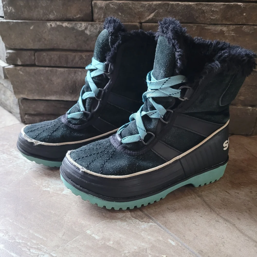 Sorel youth tivoli